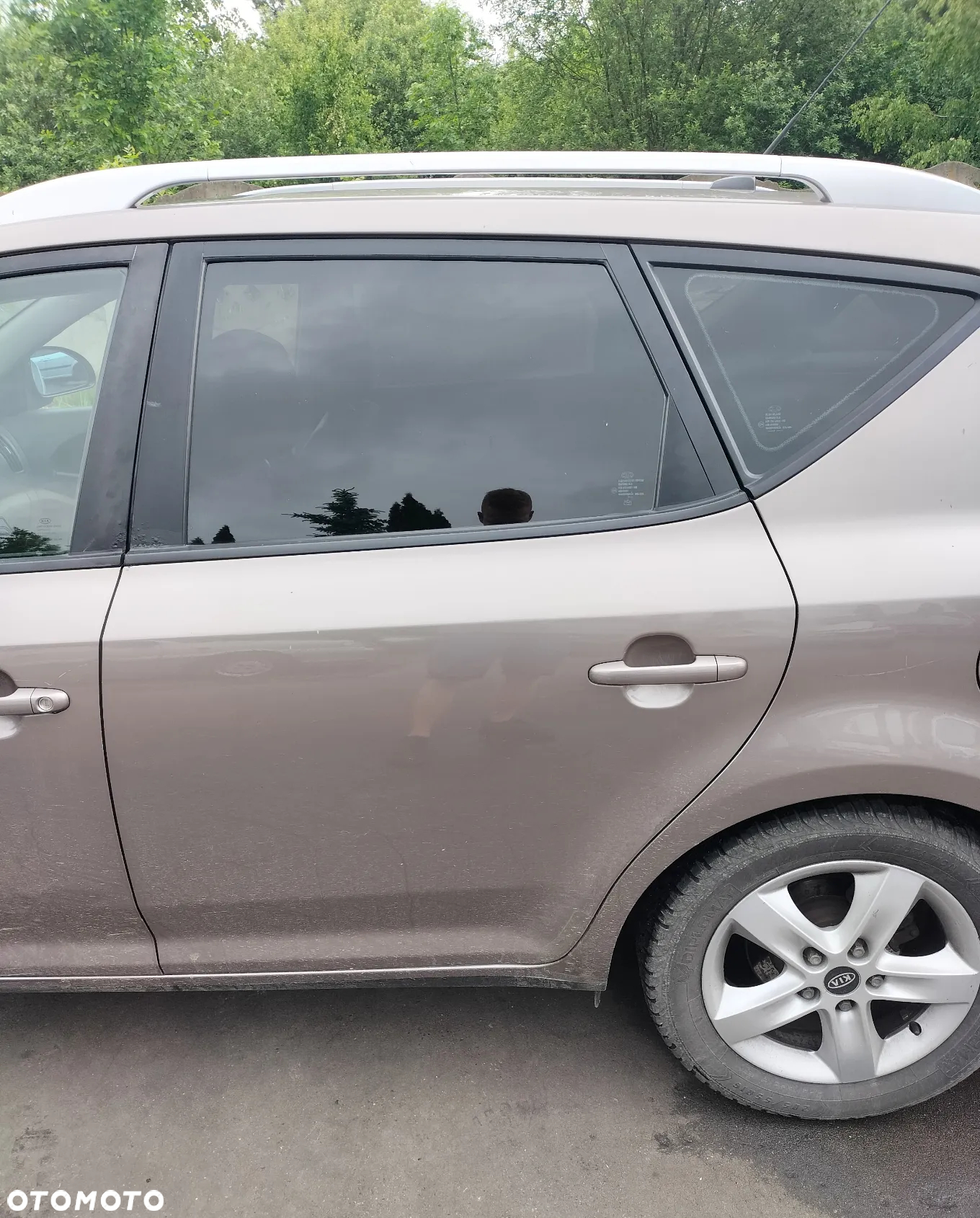 ZDERZAK TYŁ Z CZUJNIKAMI PDC KIA CEED I KOMBI 2.0 CRDI 140 KM D4EA KOD LAK.8Q - 15