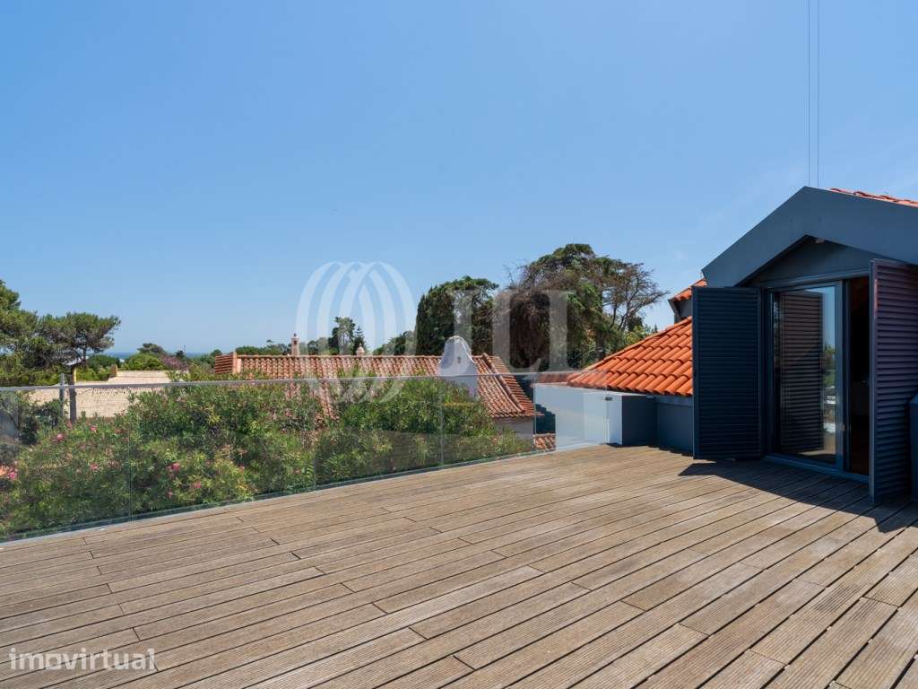 Moradia T5+1 com piscina no centro de Cascais - Grande imagem: 3/46