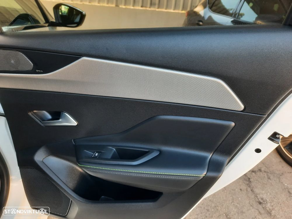 Peugeot 308 SW 1.6 Hybrid GT Pack e-EAT8 - 31
