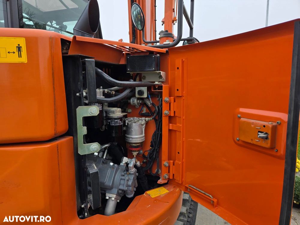 Hitachi ZX85, 2021, 4.088h, CUPLA RAPIDA+3 CUPE NOI, Senile CAUCIUC 90% ok, Inst hidr de picon pe bratele de excavare, A doua inst hidr pe bratele de excavare, Ad sapare 5m, ridica 4,5t, camera spate, 8.650kg, leasing 4 ani-6.500lei/luna, PROMOTIE 56.900 EUR - 20