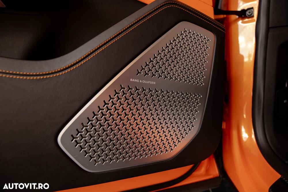 Lamborghini URUS - 35