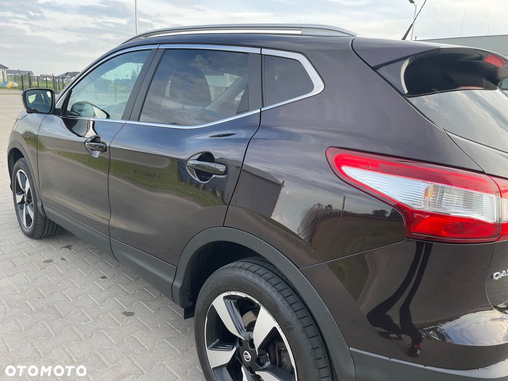 Nissan Qashqai 1.6 DCi N-Connecta - 4