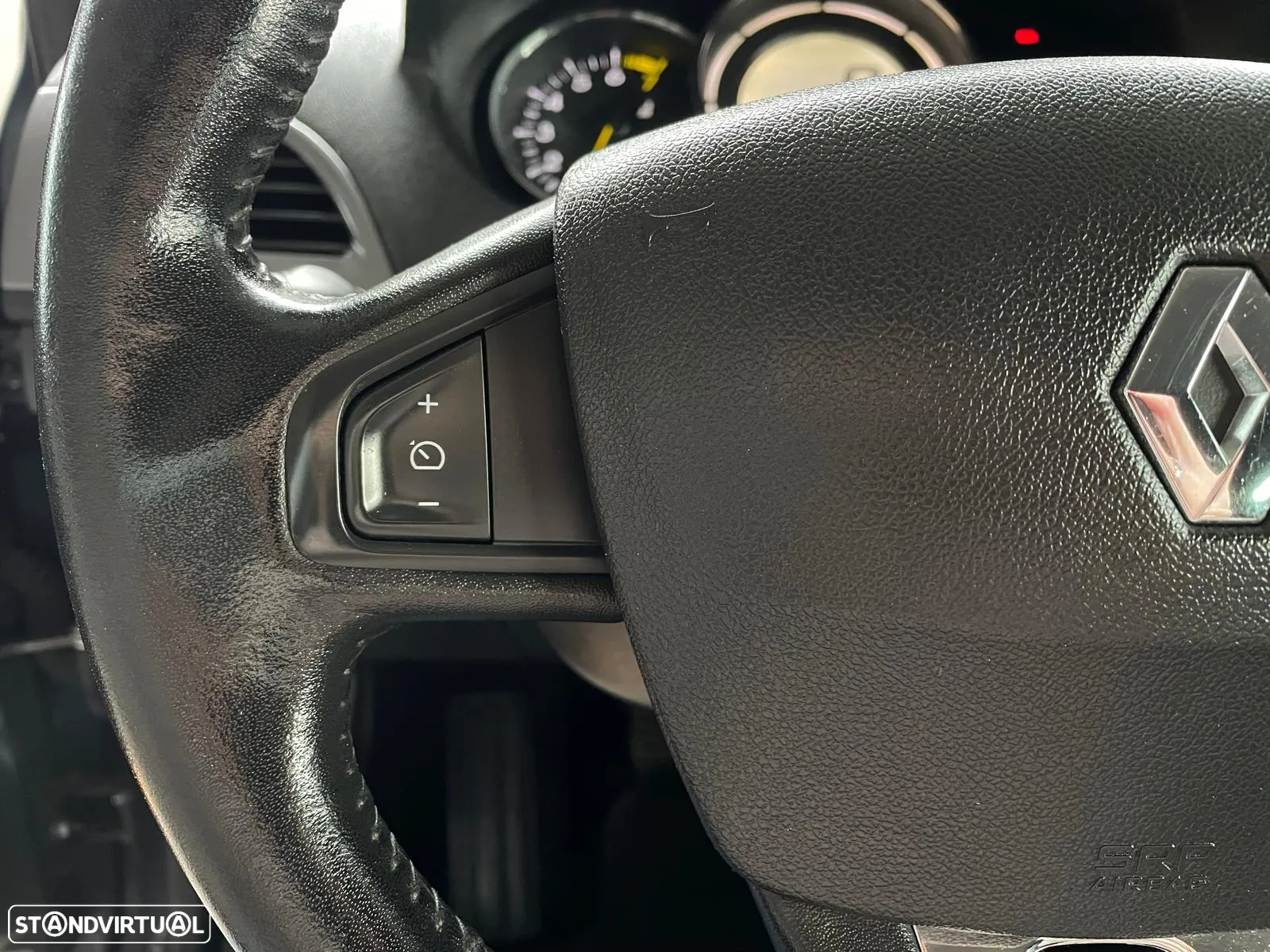 Renault Mégane Coupe ENERGY TCe 115 Start & Stop Bose Edition - 14
