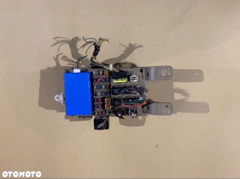 Moduł skrzynka bezpieczników bsi  Toyota corolla e12 - 1