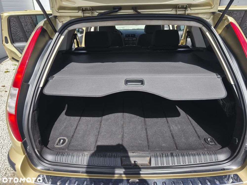 Ford Mondeo 1.8 Ambiente - 21