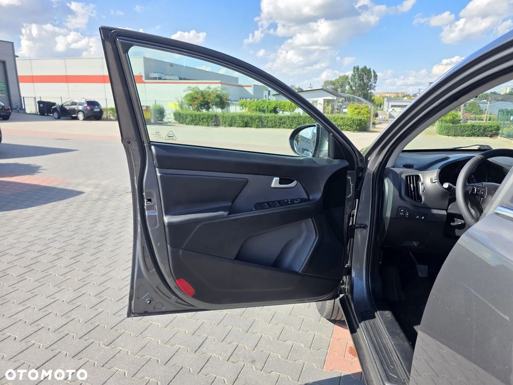 Kia Sportage 2.0 L - 10