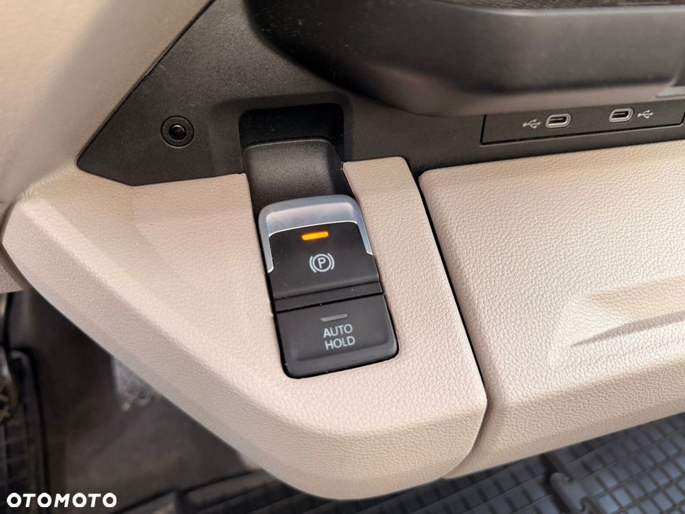 Volkswagen Multivan 2.0 TDI L1 Life DSG - 36