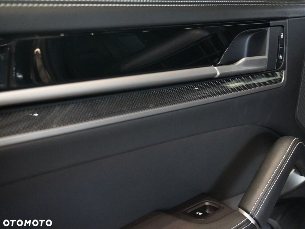 Porsche Cayenne - 32