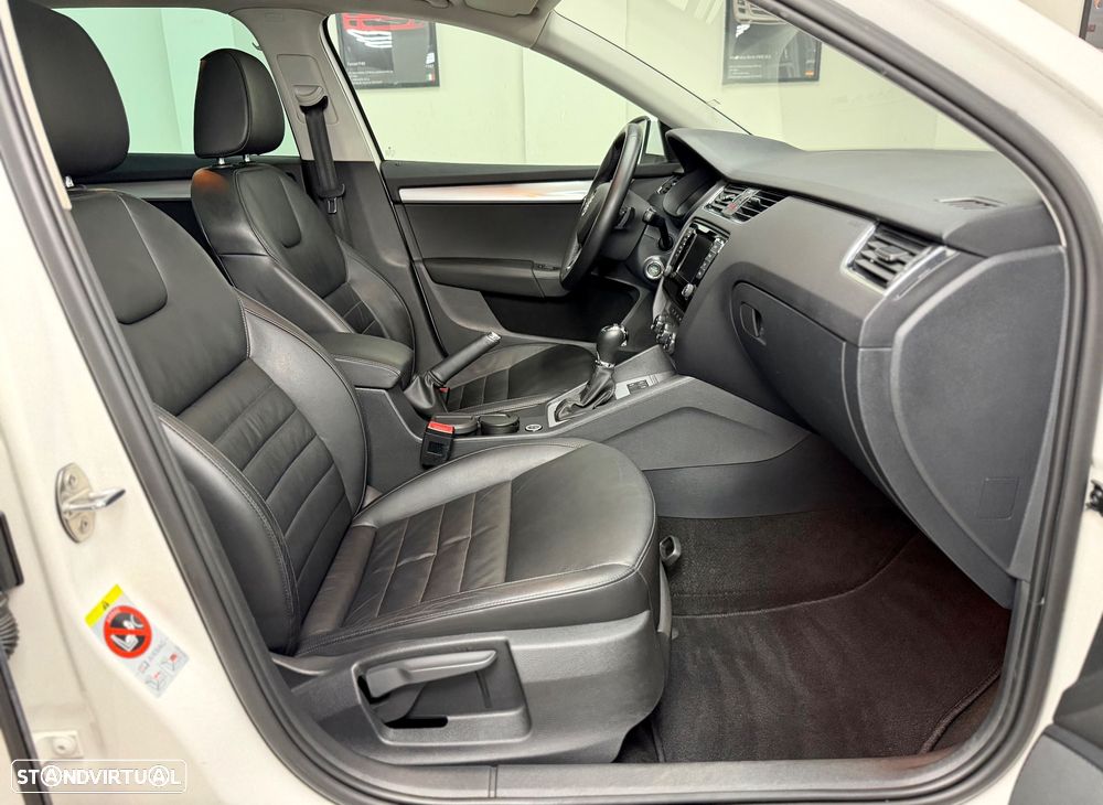 Skoda Octavia Break 1.6 TDi Sportline Pack DSG - 24