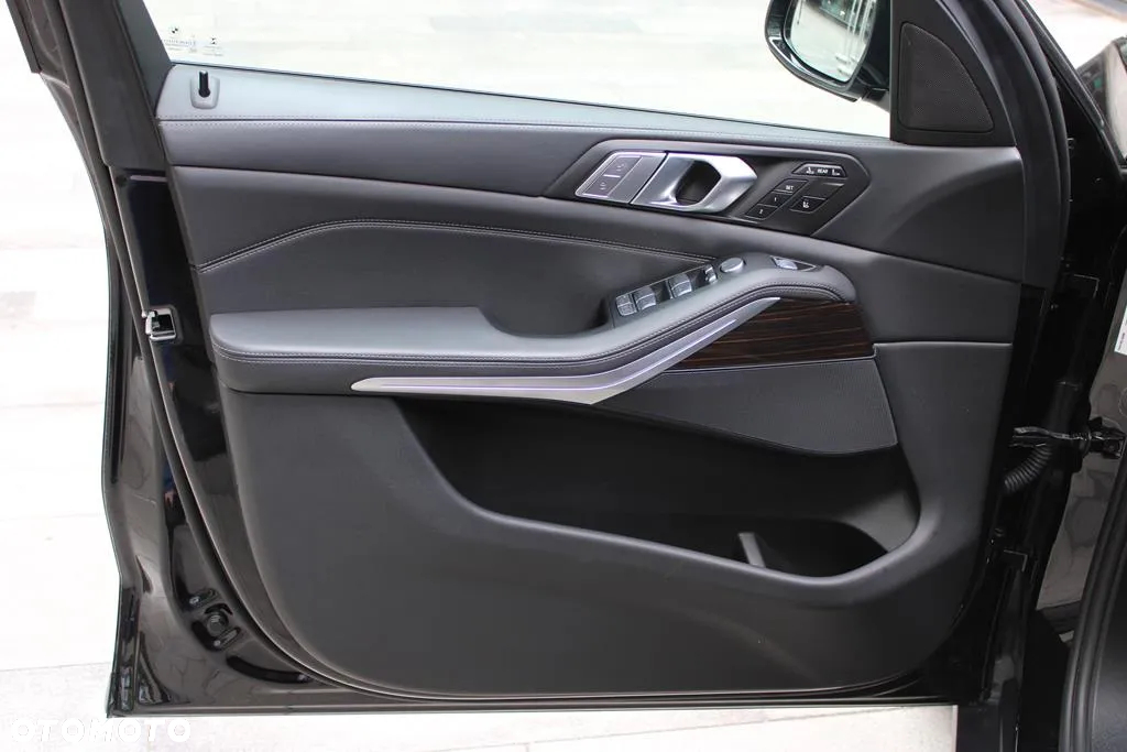 BMW X7 xDrive40d mHEV - 14
