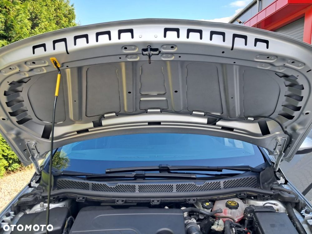 Opel Astra 1.4 T Dynamic - 32