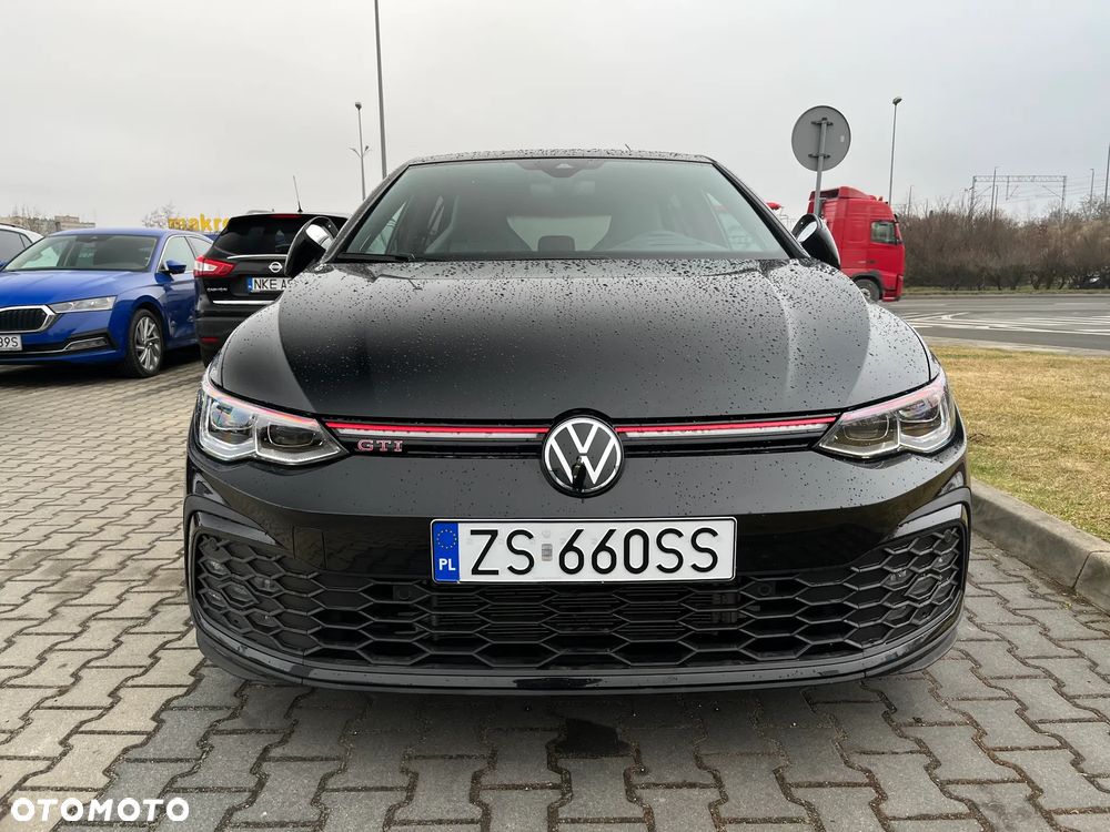 Volkswagen Golf - 2