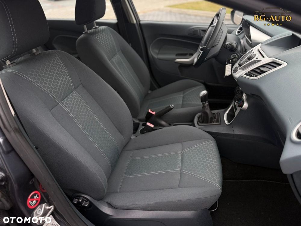 Ford Fiesta - 23