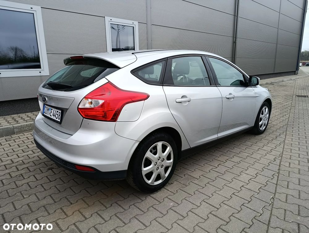 Ford Focus 1.6 Trend EU5 - 13