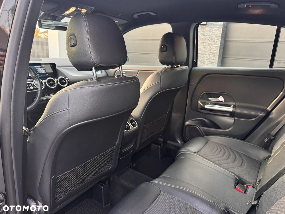 Mercedes-Benz GLA 220 d Progressive - 18