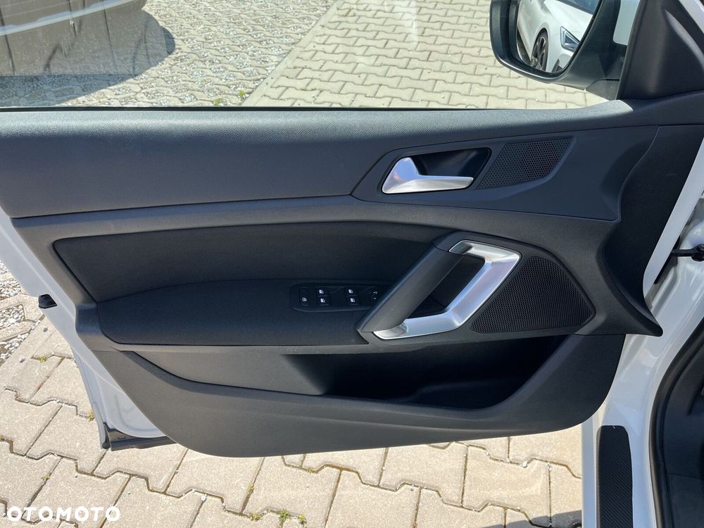 Peugeot 308 1.2 PureTech Style S&S - 11