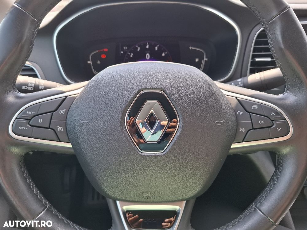Renault Megane TCe 140 GPF Techno - 23