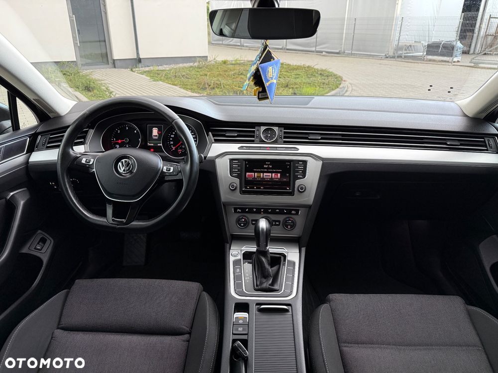 Volkswagen Passat Variant 2.0 TDI DSG (BlueMotion Technology) Trendline - 22