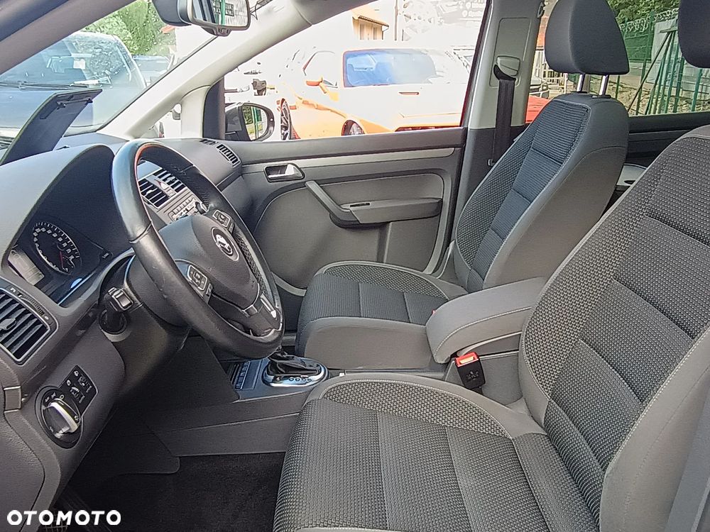 Volkswagen Touran 1.4 TSI DSG Highline - 16