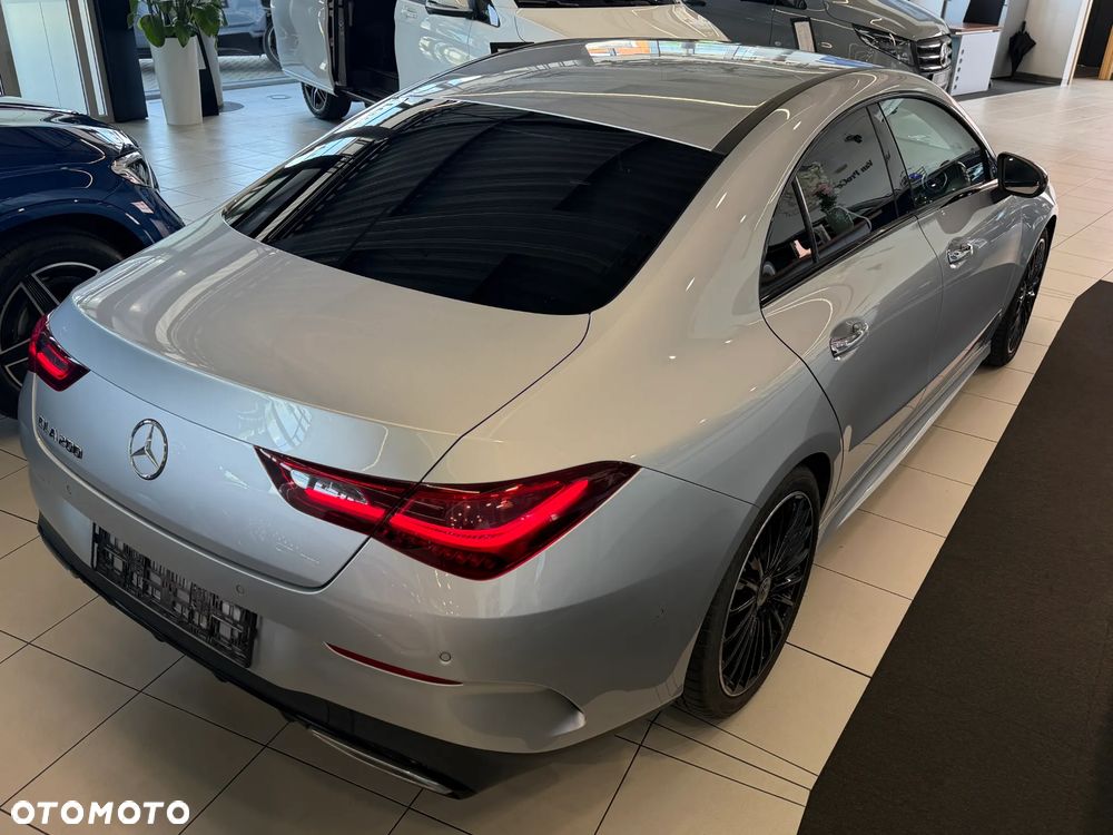 Mercedes-Benz CLA 200 AMG Line 7G-DCT - 6