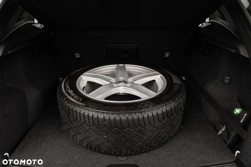 Volvo XC 40 T4 AWD Geartronic R-Design - 27