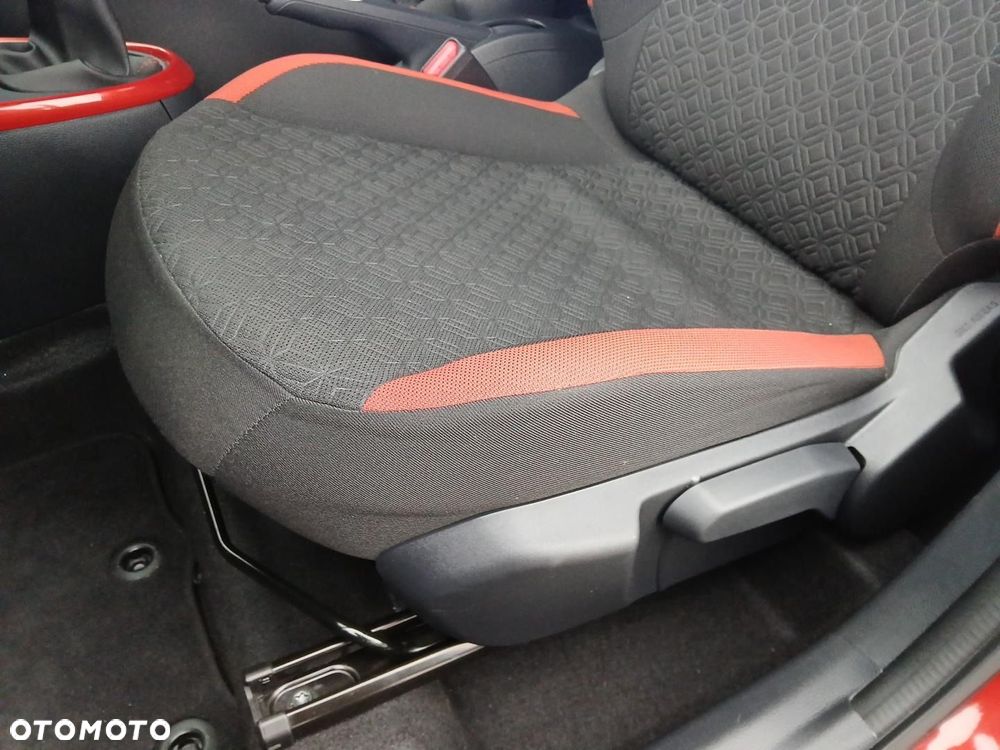 Toyota Aygo X - 36