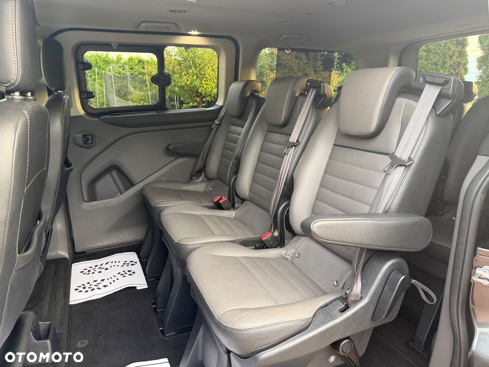 Ford Tourneo Custom 2.0 EcoBlue L1 Titanium - 14