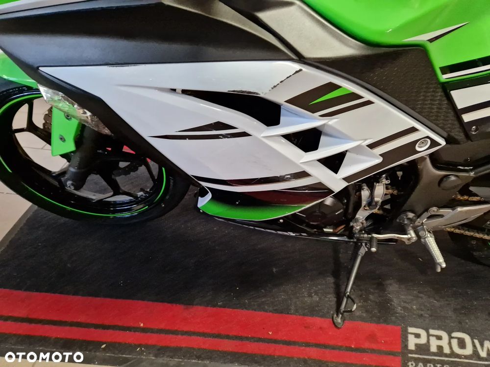 Kawasaki Ninja 300 ABS - 28