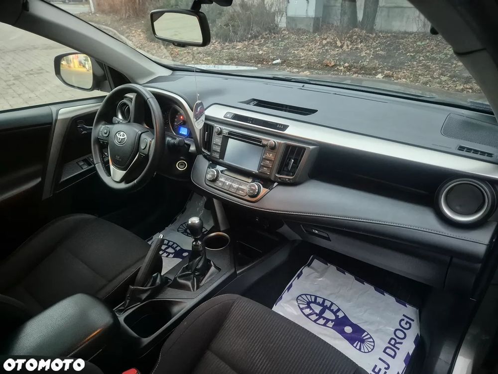 Toyota RAV4 2.0 D-4D Active - 7