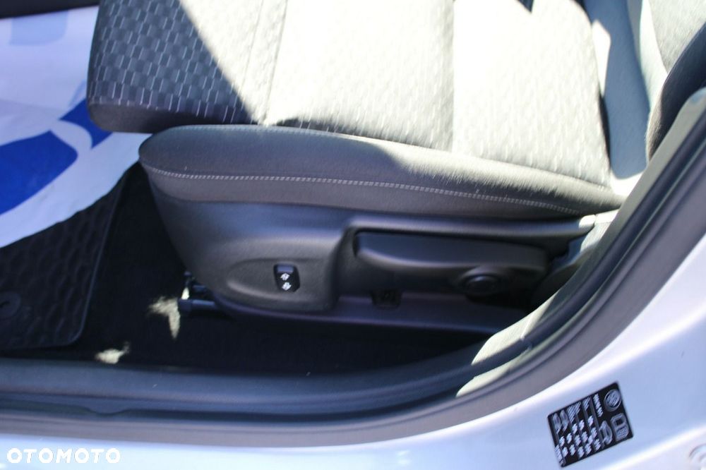 Opel Astra - 16