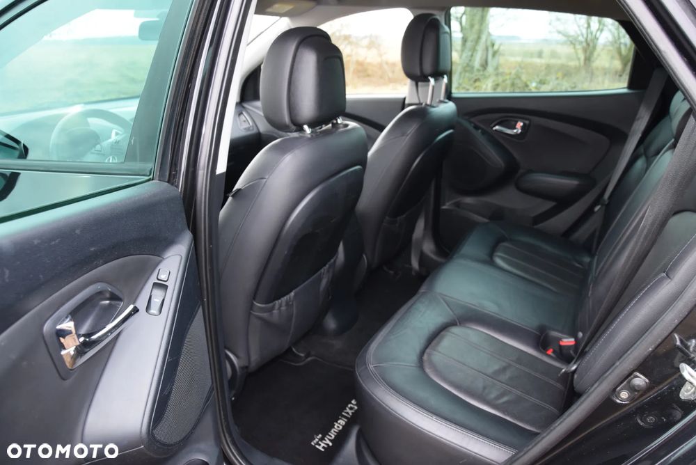 Hyundai ix35 2.0 CRDi 4WD Automatik Style - 11