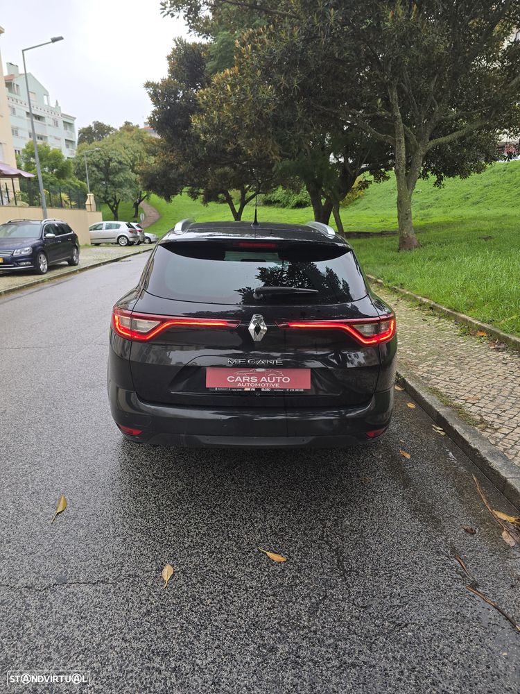 Renault Mégane Sport Tourer - 8