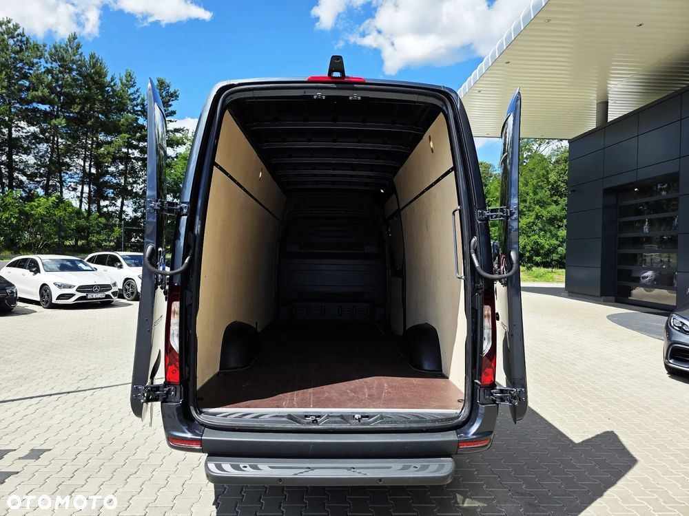 Mercedes-Benz SPRINTER 319 CDI - 9