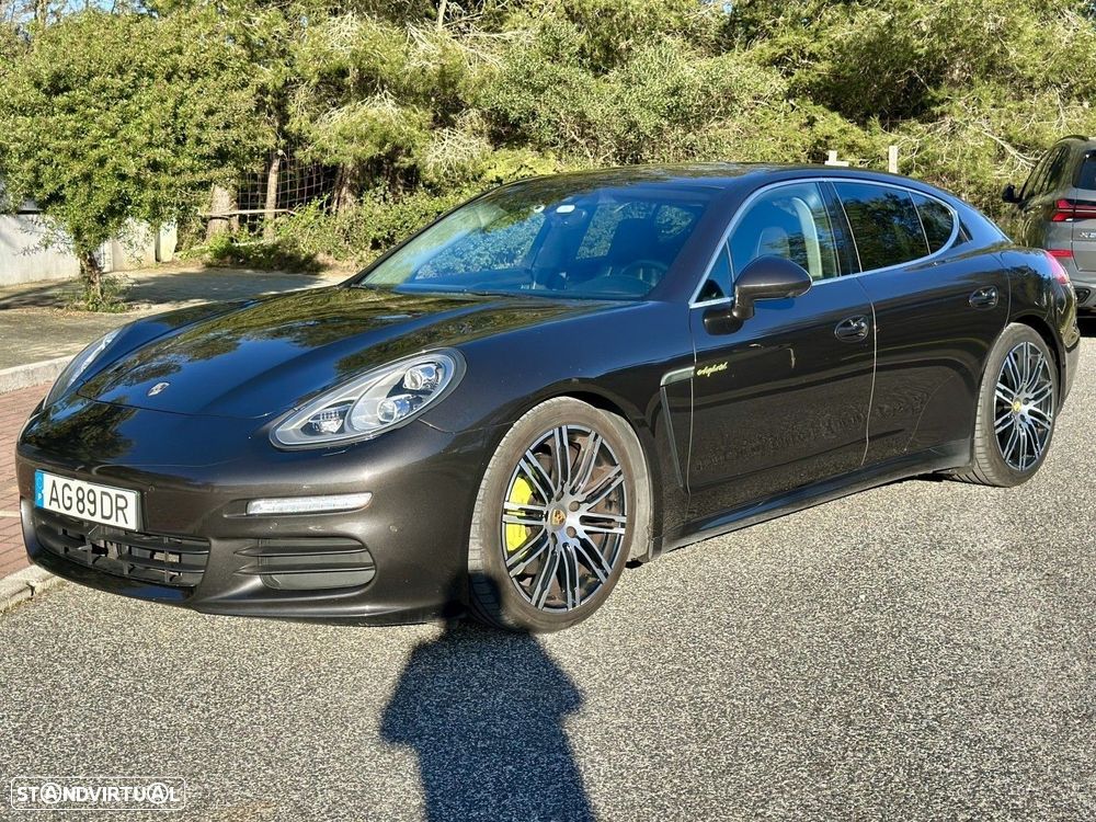 Porsche Panamera - 1