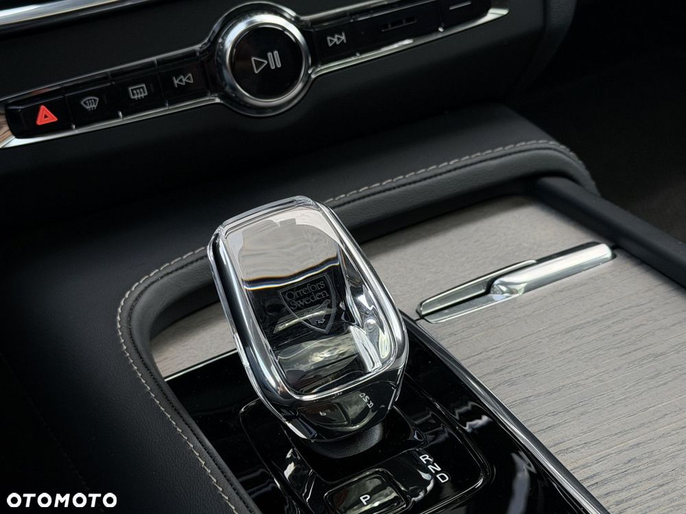 Volvo V90 Cross Country - 29