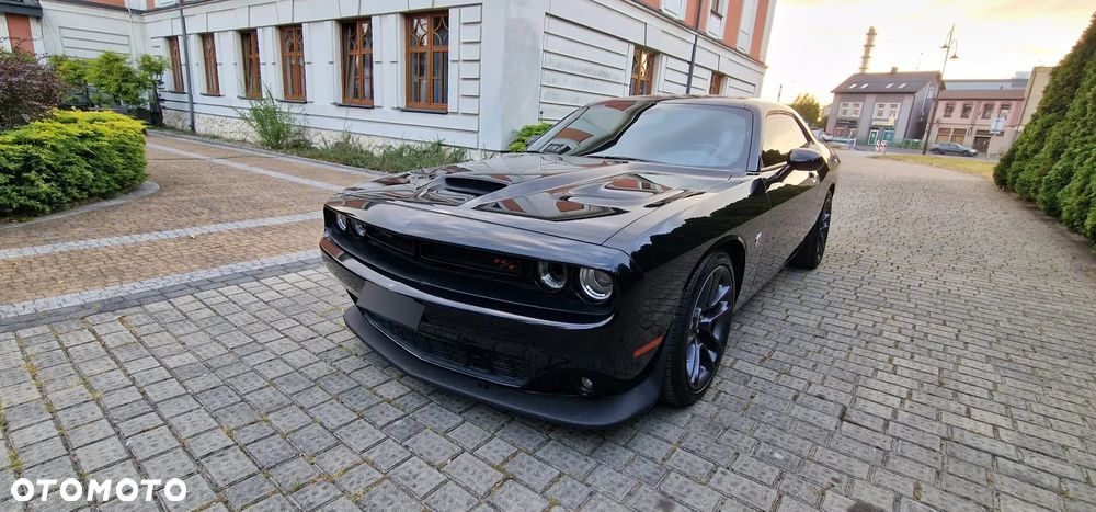 Dodge Challenger 6.4 Scat Pack - 24