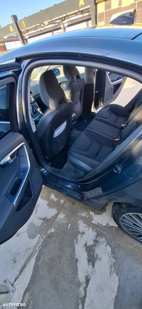 Volvo S60 - 16