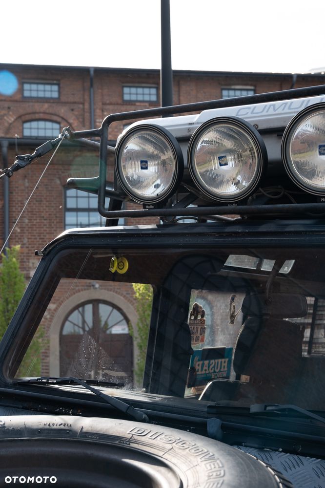 Land Rover Defender - 7