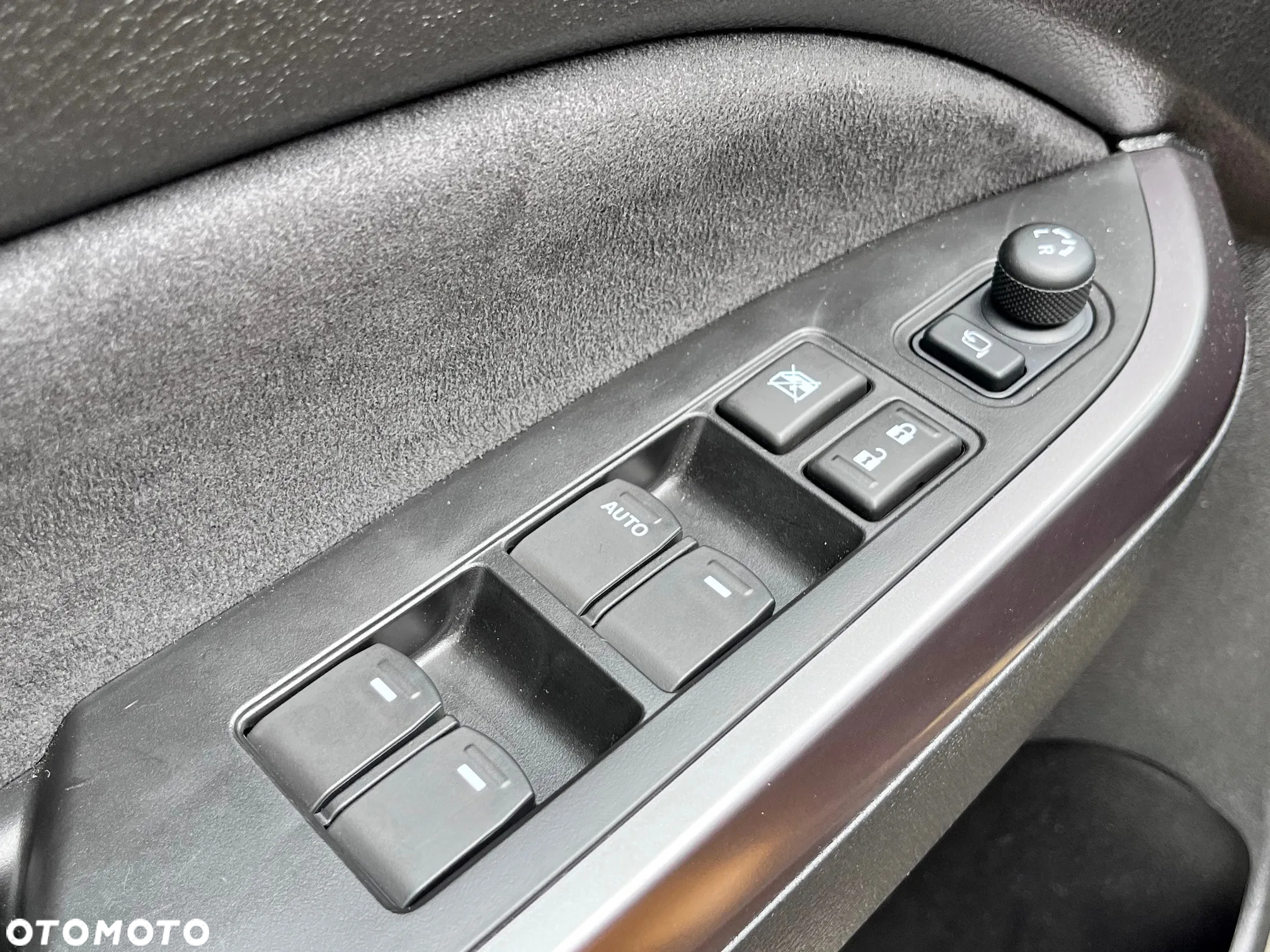 Suzuki Vitara 1.5 DualJet Hybrid Elegance 2WD AGS - 29