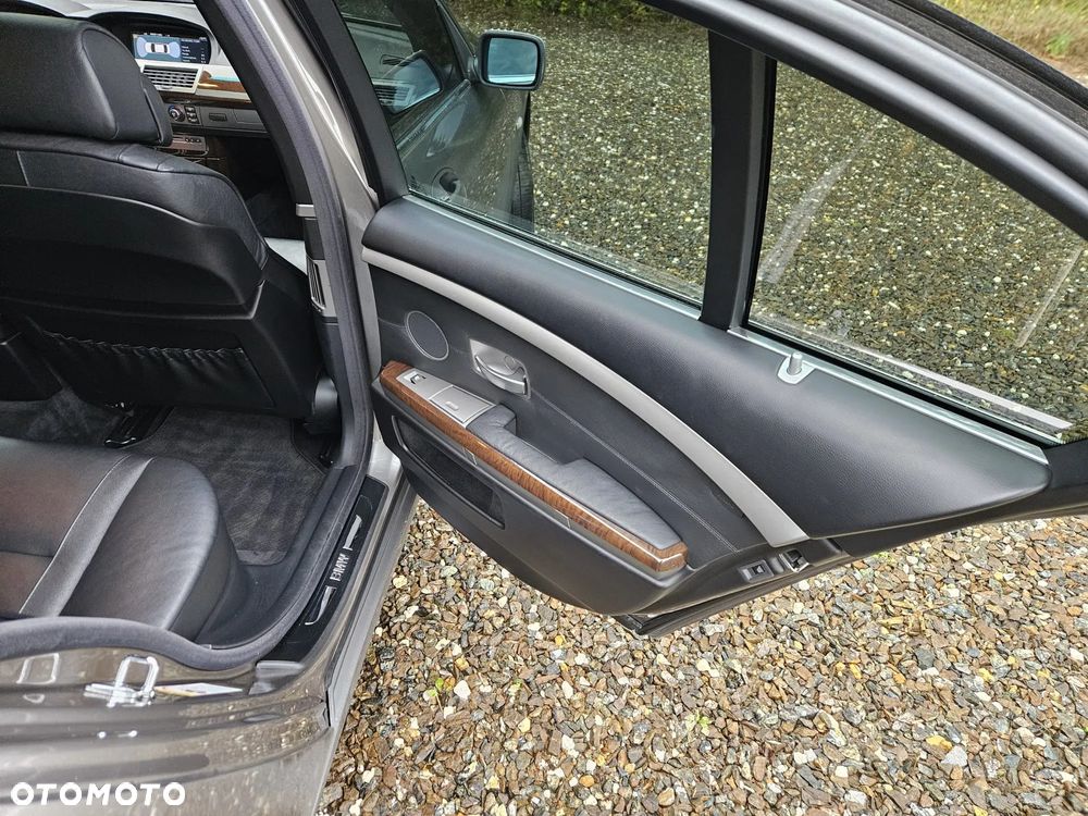 BMW Seria 7 730d - 17