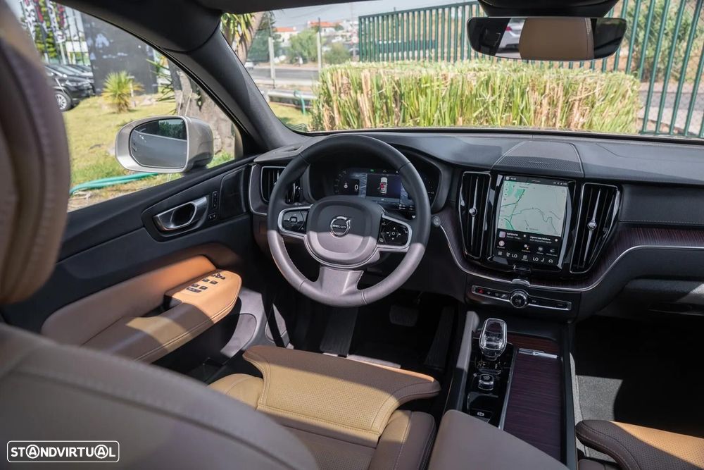 Volvo XC 60 T8 AWD Recharge Ultimate Bright — fotografia 12