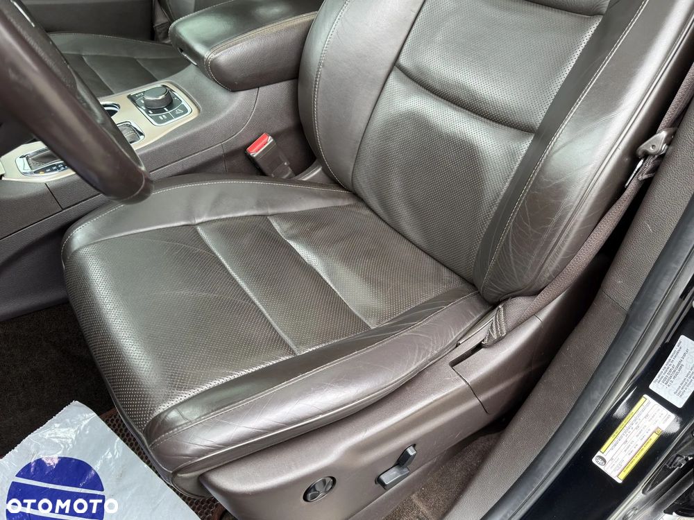 Jeep Grand Cherokee 5.7 V8 HEMI Overland Summit - 23