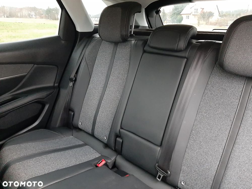 Peugeot 3008 BlueHDi 130 Stop & Start EAT8 Crossway - 12