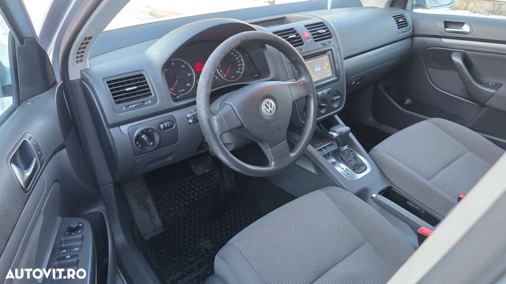 Volkswagen Golf 1.9 TDI DPF DSG Individual - 8