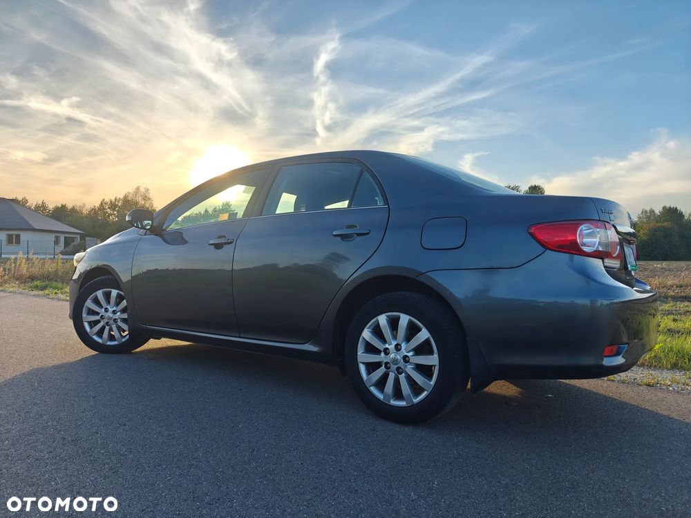 Toyota Corolla 1.6 Premium - 5