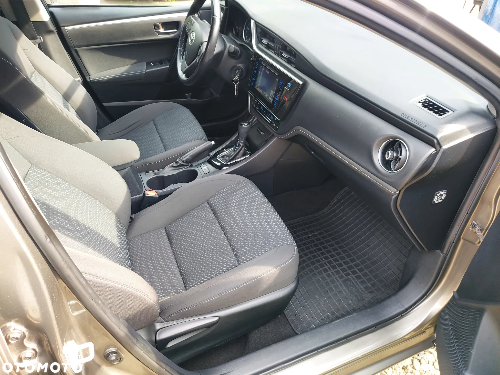 Toyota Corolla 1.6 Comfort MS - 12
