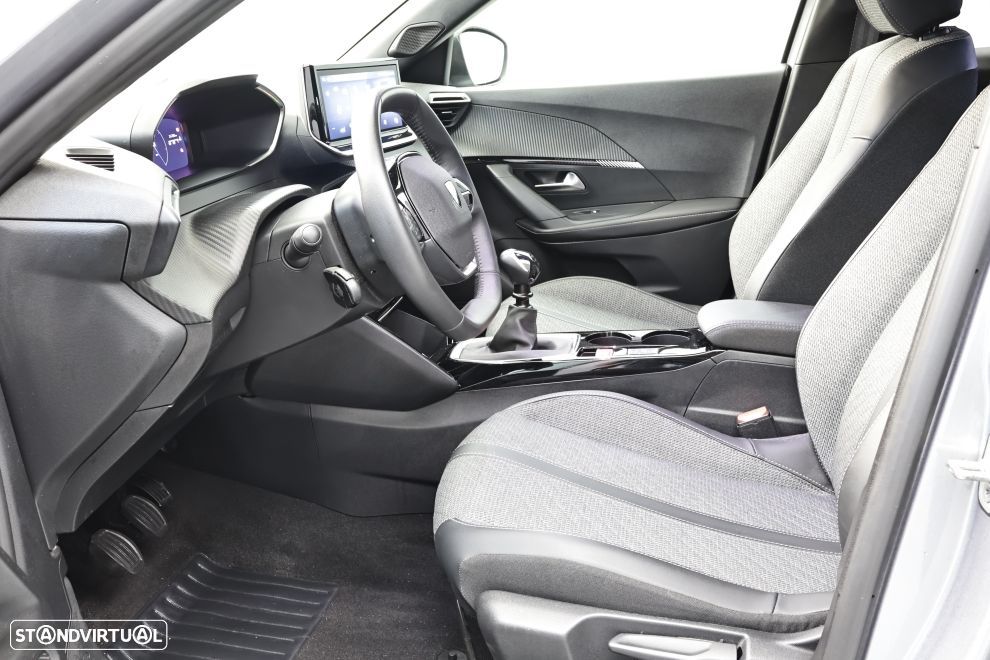 Peugeot 2008 1.2 PureTech Allure - 21