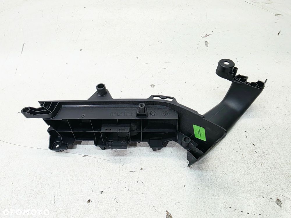 UCHWYT RĄCZKA DRZWI PRAWY PRZÓD AUDI A3 8V SPORTBACK 8V4959522C - 4