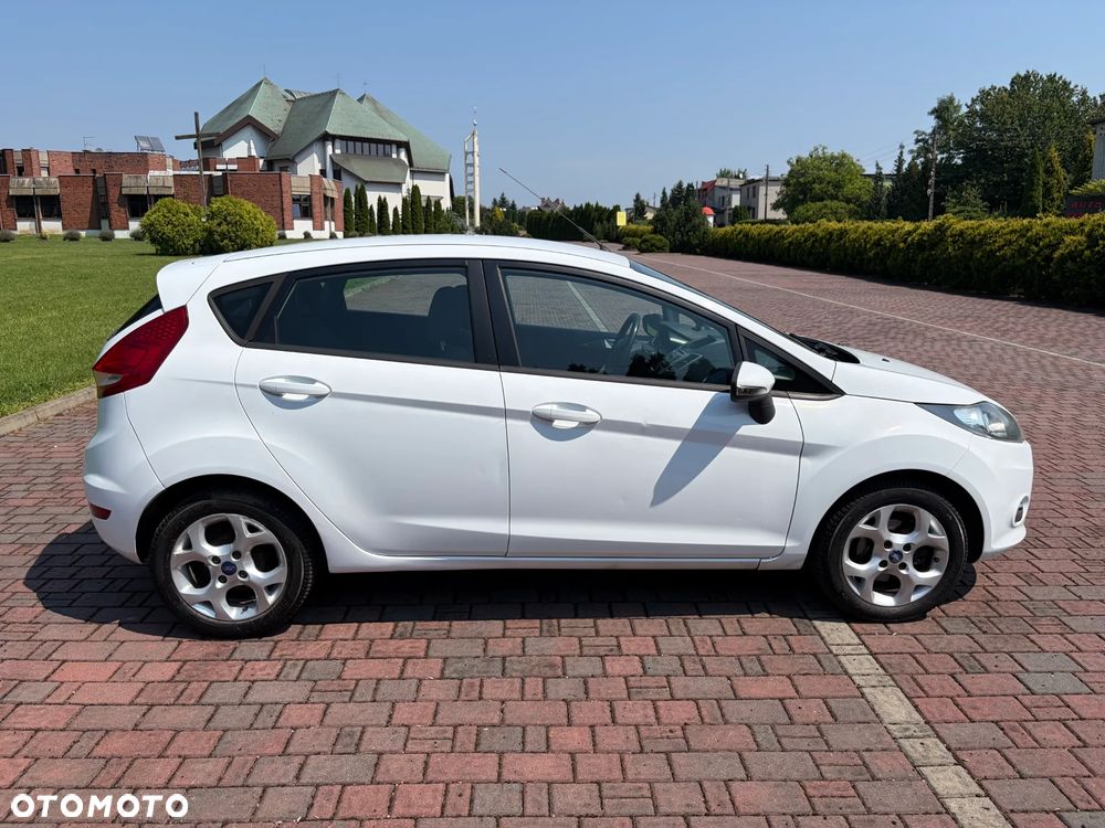 Ford Fiesta 1.25 Ambiente EU5 - 5