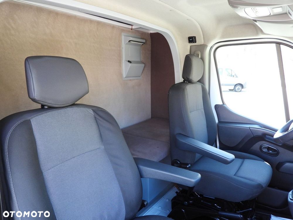 Renault MASTER PLANDEKA WINDA 8 PALET TEMPOMAT LEDY PNEUMATYKA KLIMATYZACJA  165KM - 36